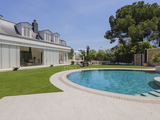 6 soverom Villa til salgs i Pozuelo de Alarcón med svømmebasseng garasje - € 4 990 000 (Ref: 9606328)
