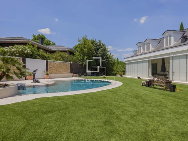 6 soverom Villa til salgs i Pozuelo de Alarcón med svømmebasseng garasje - € 4 990 000 (Ref: 9606328)