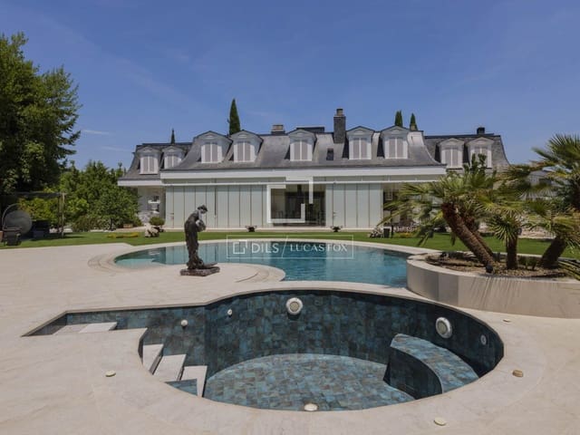 6 soverom Villa til salgs i Pozuelo de Alarcón med svømmebasseng garasje - € 4 990 000 (Ref: 9606328)