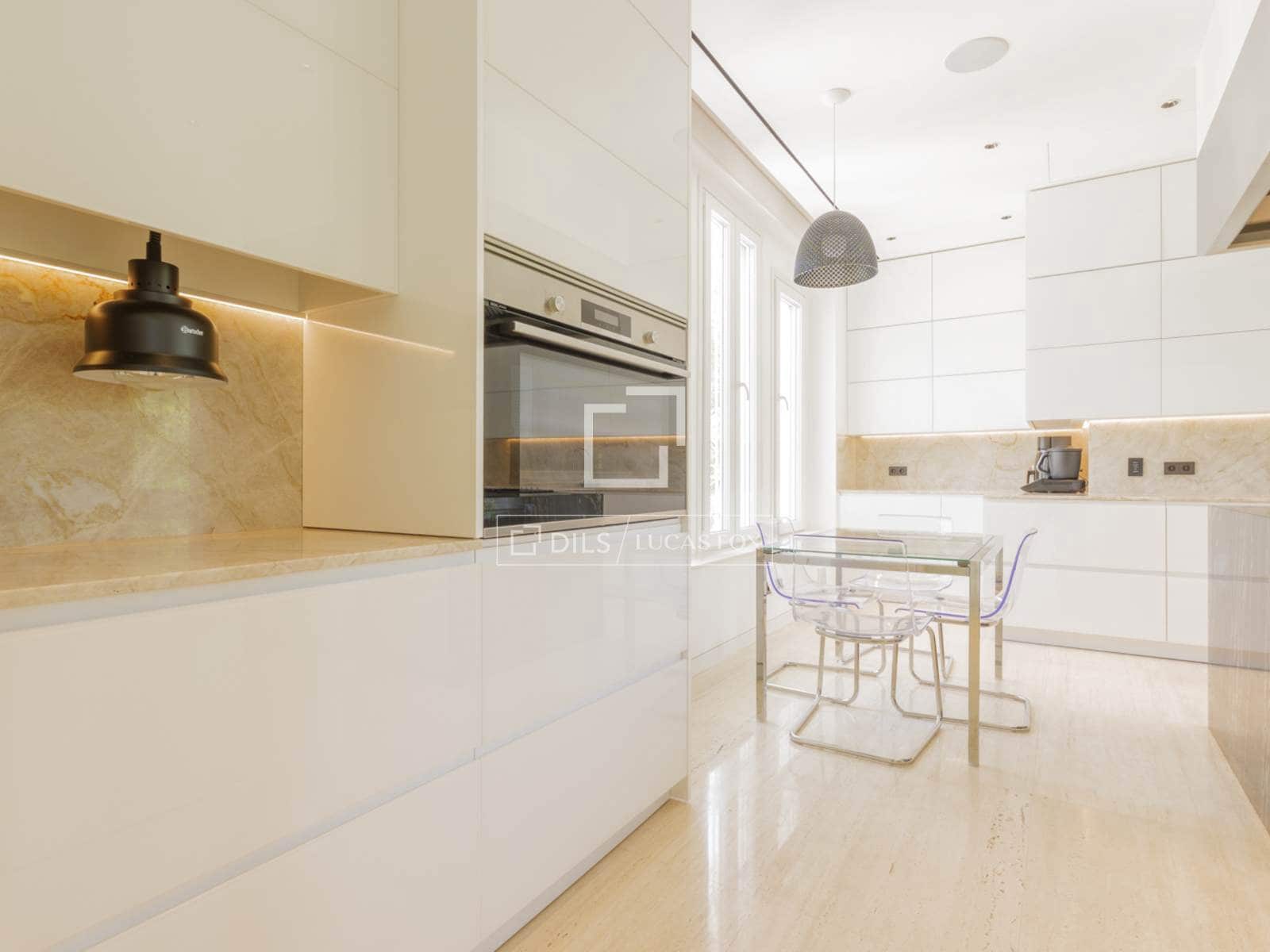 6 bedroom Villa for sale in Pozuelo de Alarcon with pool garage - € 4,990,000 (Ref: 9606328)