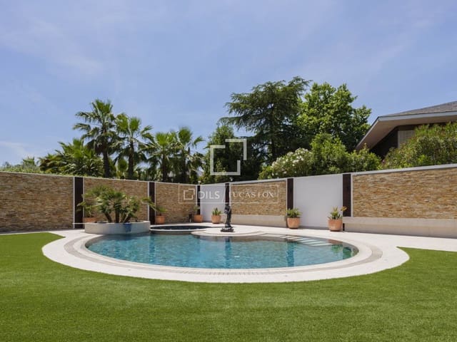 6 soverom Villa til salgs i Pozuelo de Alarcón med svømmebasseng garasje - € 4 990 000 (Ref: 9606328)