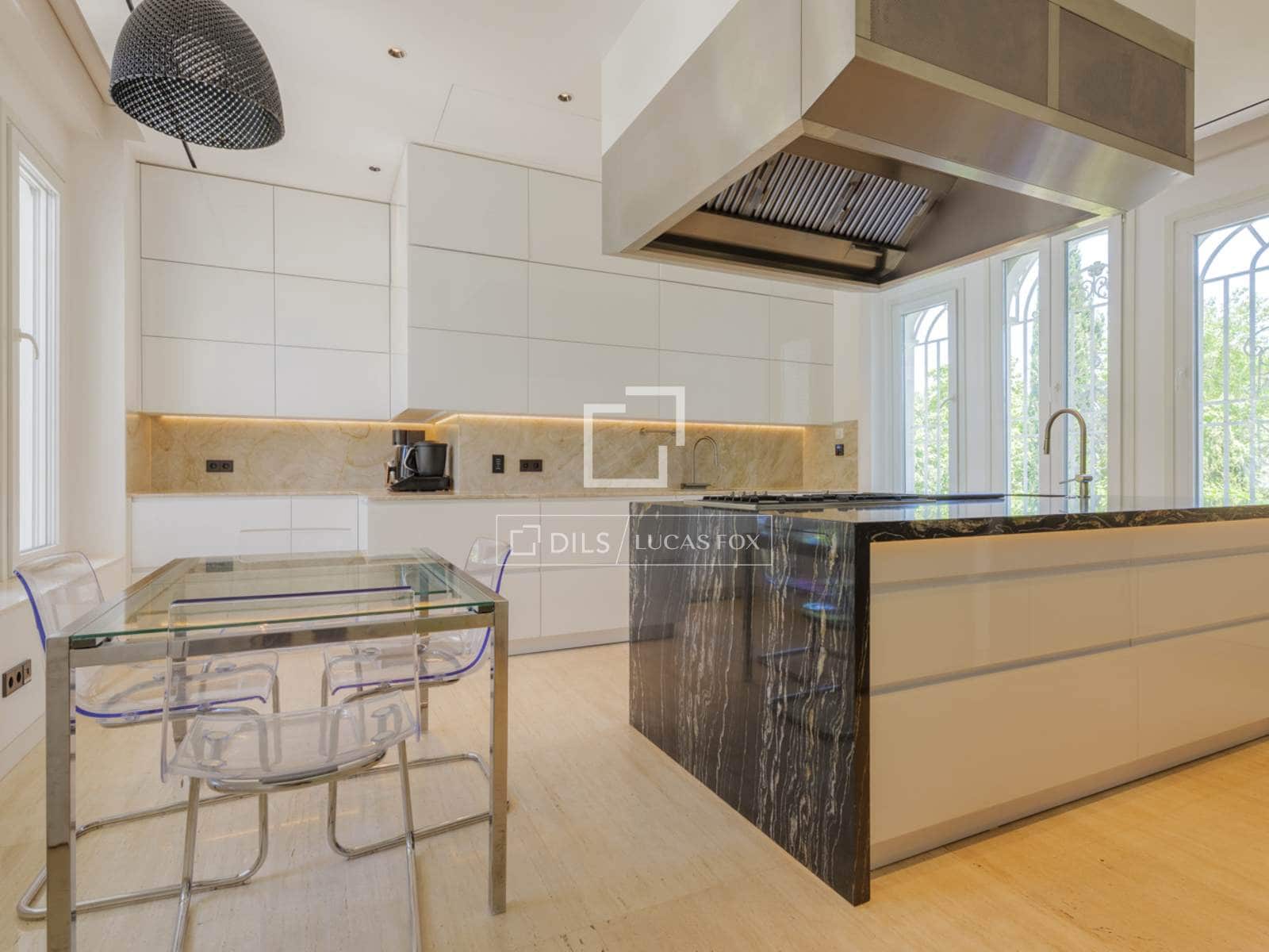 6 bedroom Villa for sale in Pozuelo de Alarcon with pool garage - € 4,990,000 (Ref: 9606328)