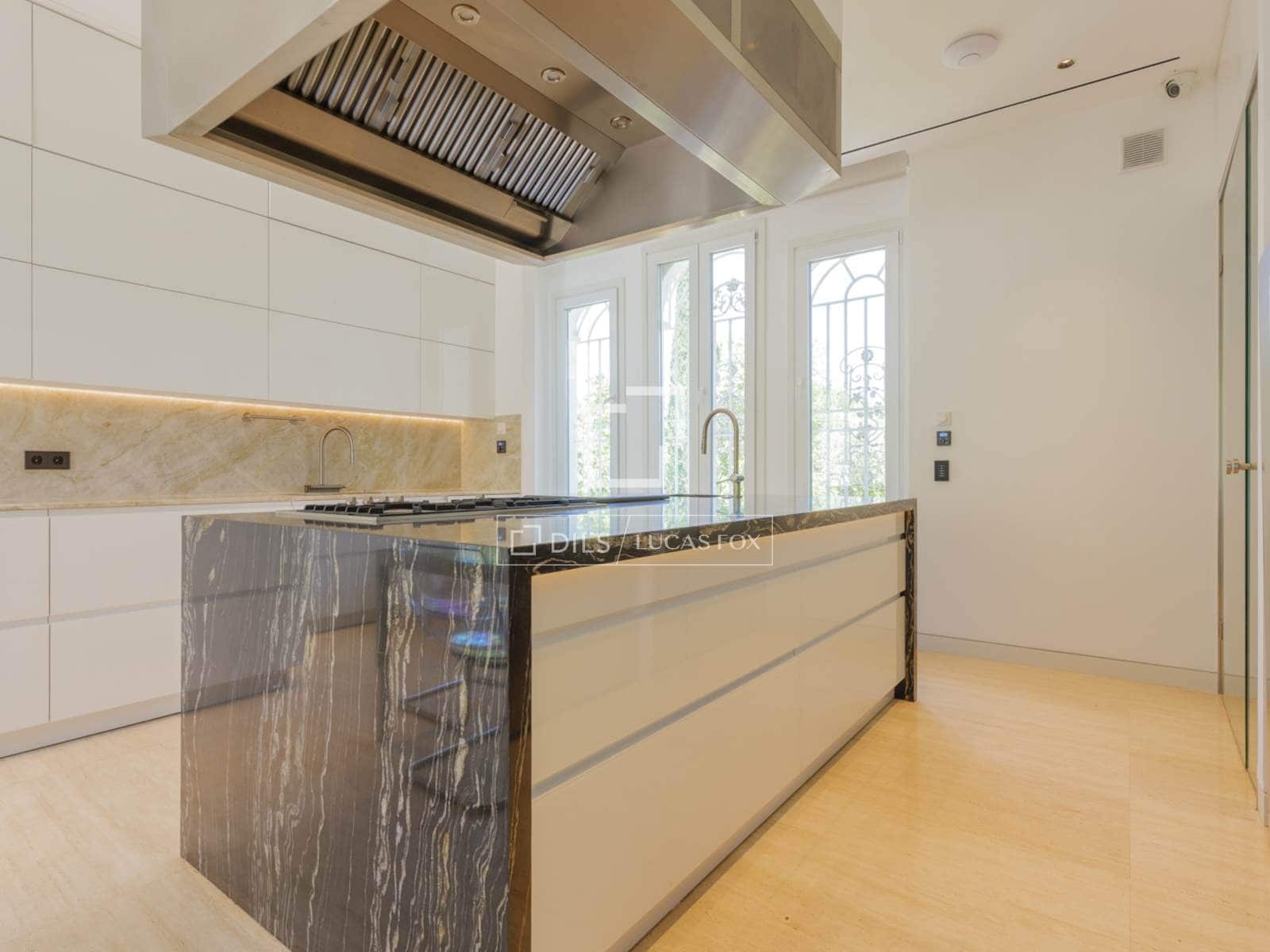6 bedroom Villa for sale in Pozuelo de Alarcon with pool garage - € 4,990,000 (Ref: 9606328)