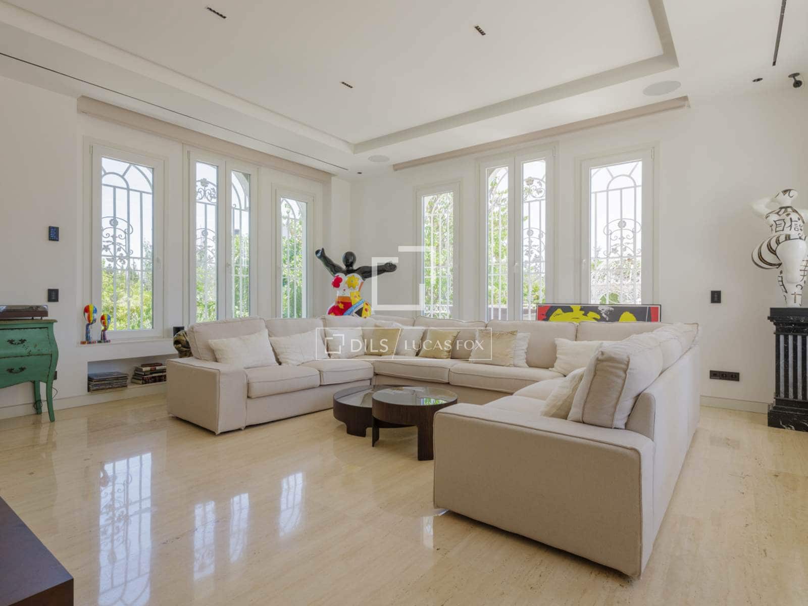 6 bedroom Villa for sale in Pozuelo de Alarcon with pool garage - € 4,990,000 (Ref: 9606328)