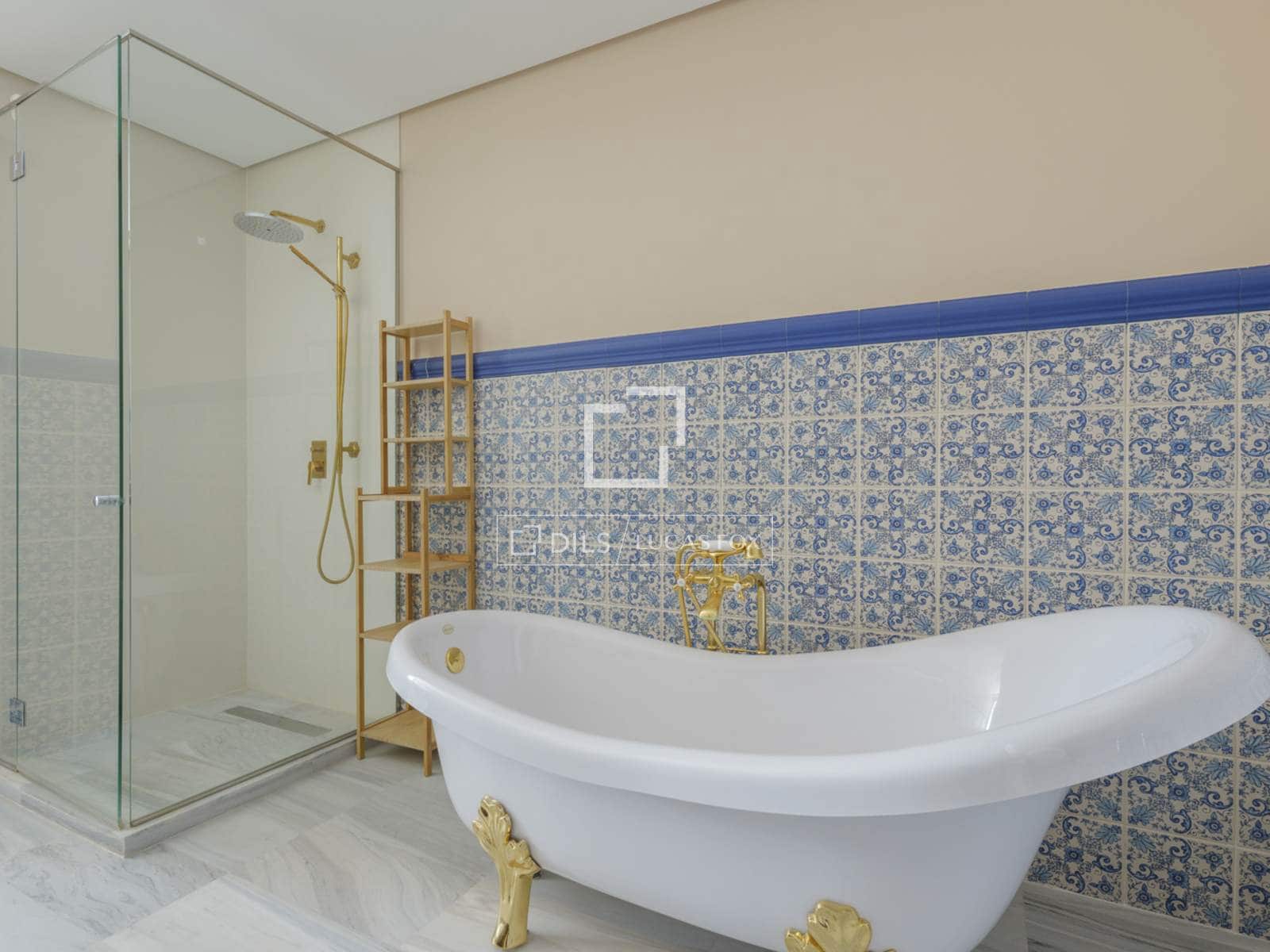6 bedroom Villa for sale in Pozuelo de Alarcon with pool garage - € 4,990,000 (Ref: 9606328)