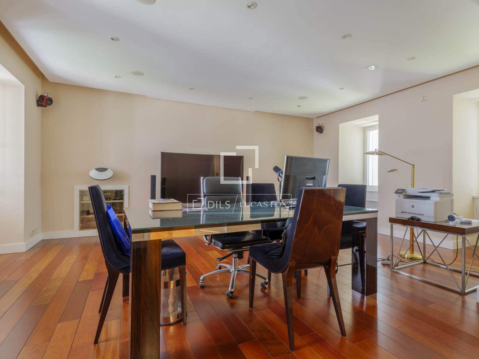 6 bedroom Villa for sale in Pozuelo de Alarcon with pool garage - € 4,990,000 (Ref: 9606328)