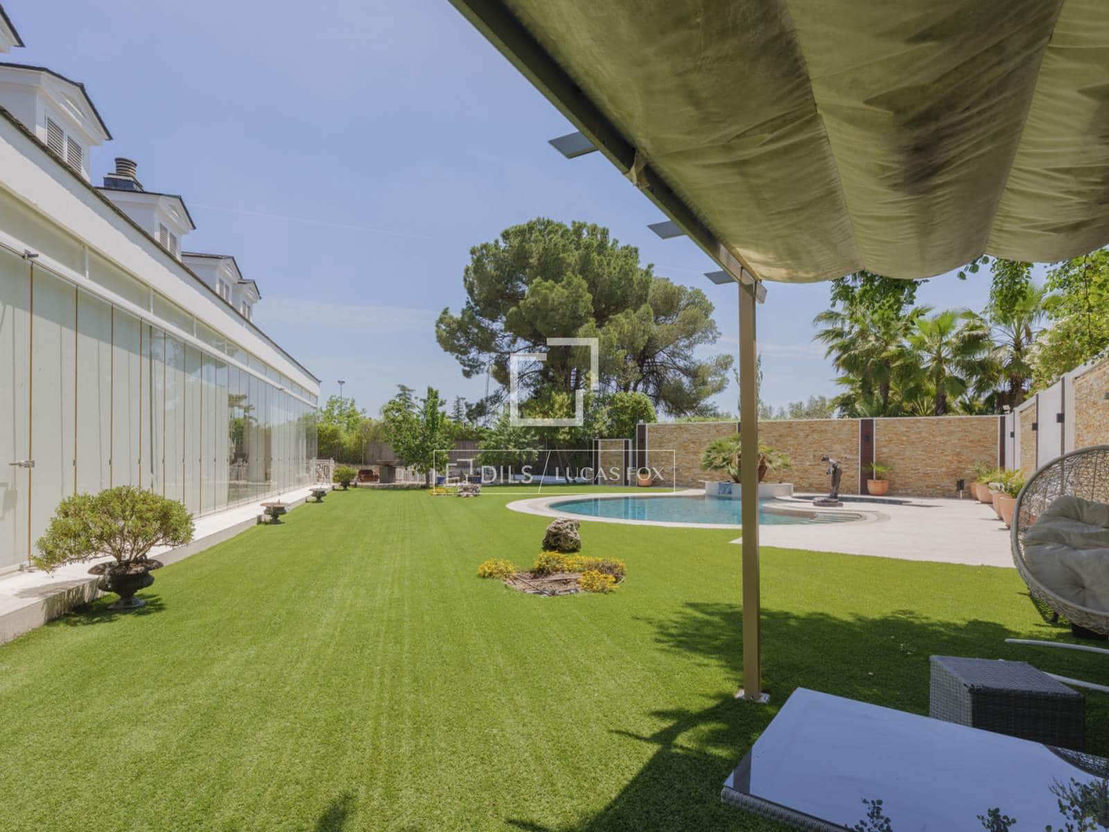 6 bedroom Villa for sale in Pozuelo de Alarcon with pool garage - € 4,990,000 (Ref: 9606328)