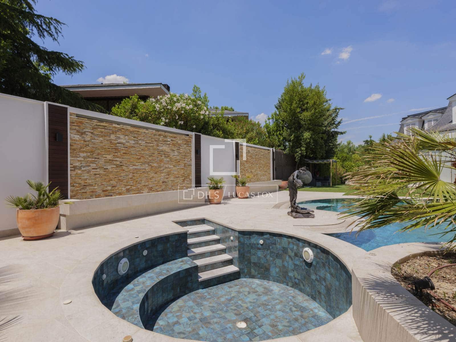 6 bedroom Villa for sale in Pozuelo de Alarcon with pool garage - € 4,990,000 (Ref: 9606328)