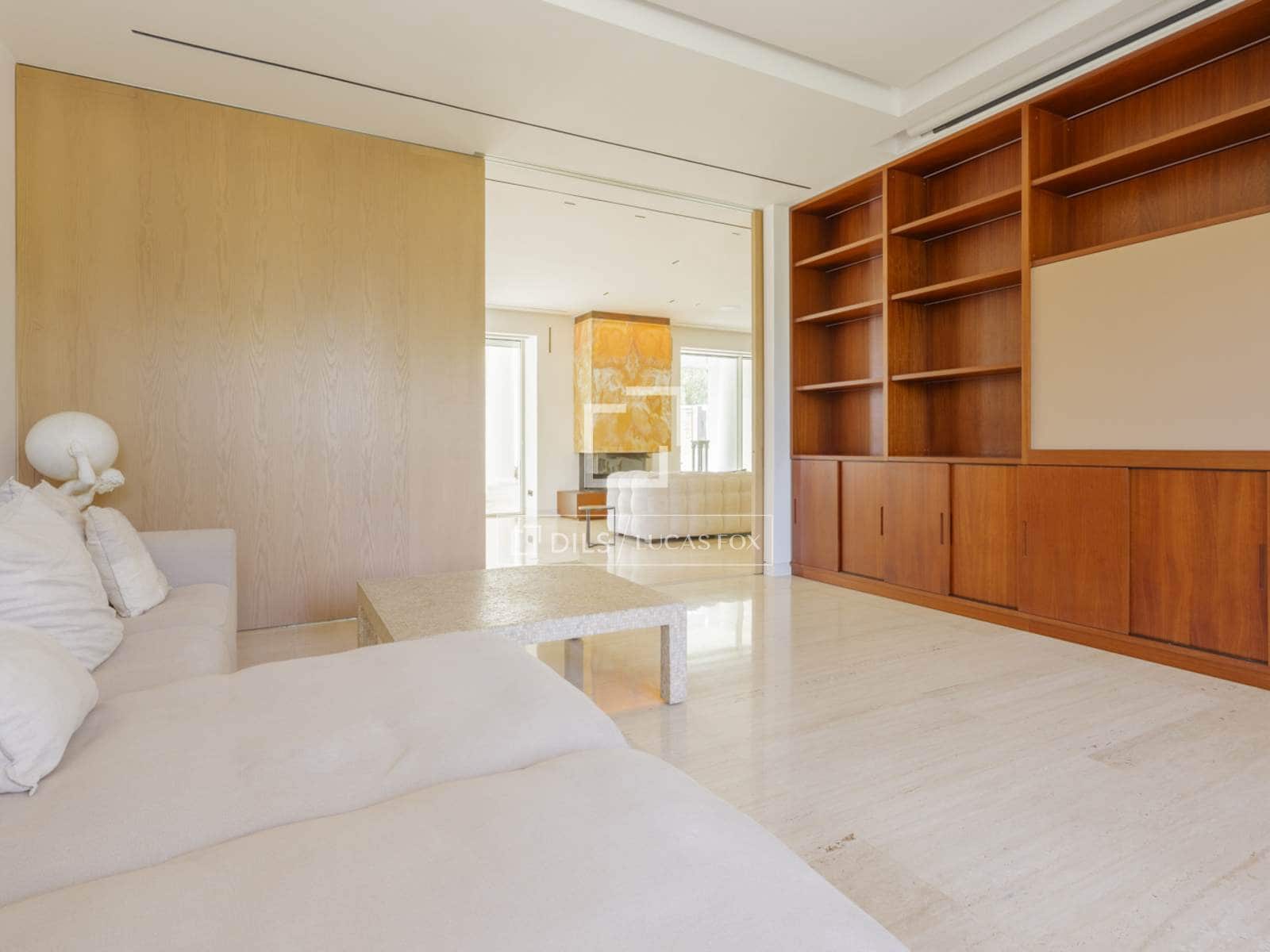 6 bedroom Villa for sale in Pozuelo de Alarcon with pool garage - € 4,990,000 (Ref: 9606328)