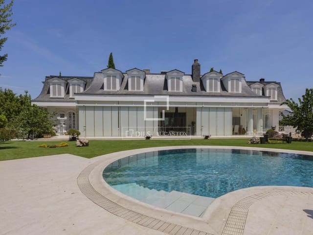 6 soverom Villa til salgs i Pozuelo de Alarcón med svømmebasseng garasje - € 4 990 000 (Ref: 9606328)