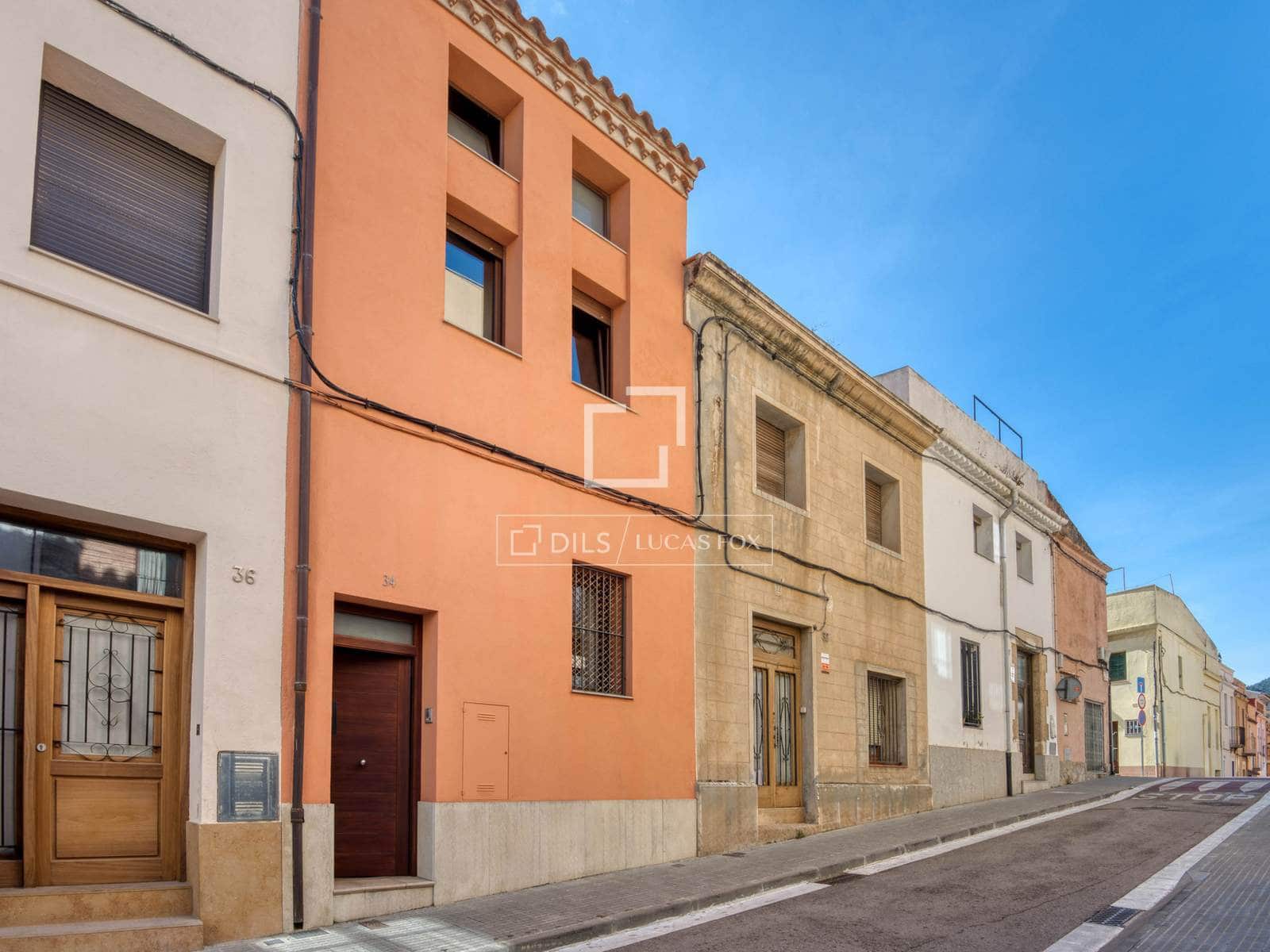 4 bedroom Villa for sale in Sant Feliu de Guixols - € 650,000 (Ref: 9606686)