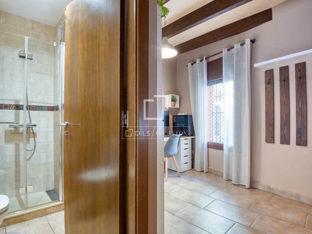 4 bedroom Villa for sale in Sant Feliu de Guíxols - € 650,000 (Ref: 9606686)