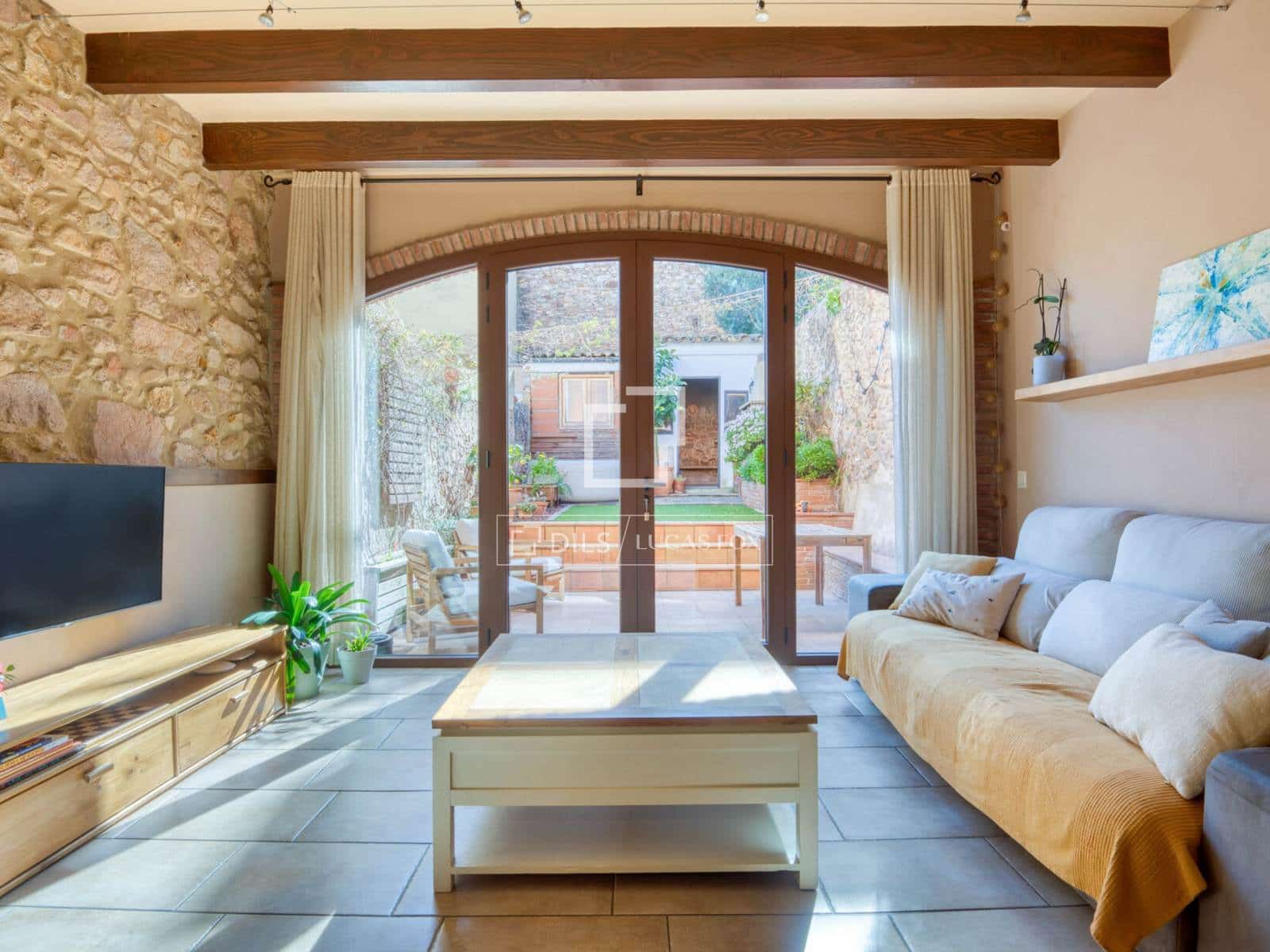 4 bedroom Villa for sale in Sant Feliu de Guixols - € 650,000 (Ref: 9606686)