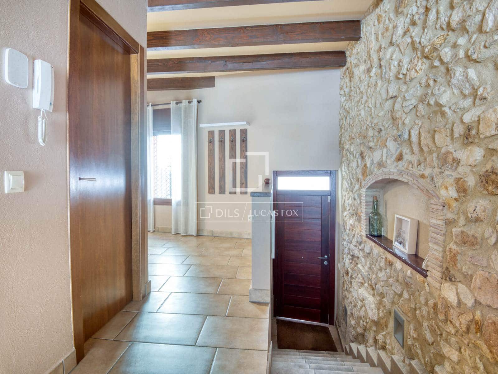 4 bedroom Villa for sale in Sant Feliu de Guixols - € 650,000 (Ref: 9606686)