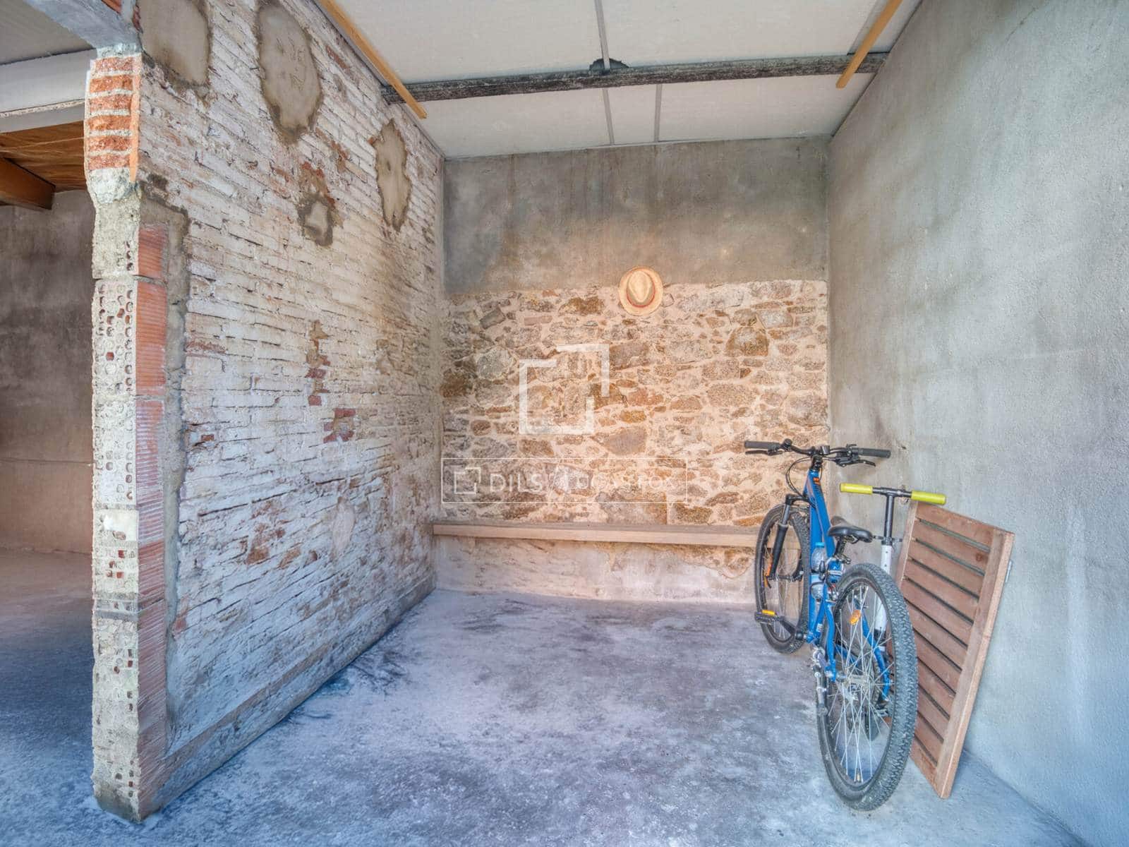 4 bedroom Villa for sale in Sant Feliu de Guixols - € 650,000 (Ref: 9606686)