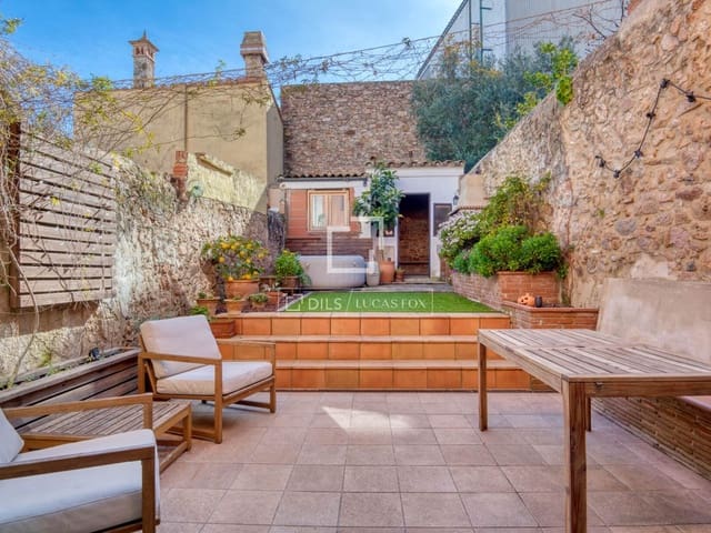 4 bedroom Villa for sale in Sant Feliu de Guíxols - € 650,000 (Ref: 9606686)