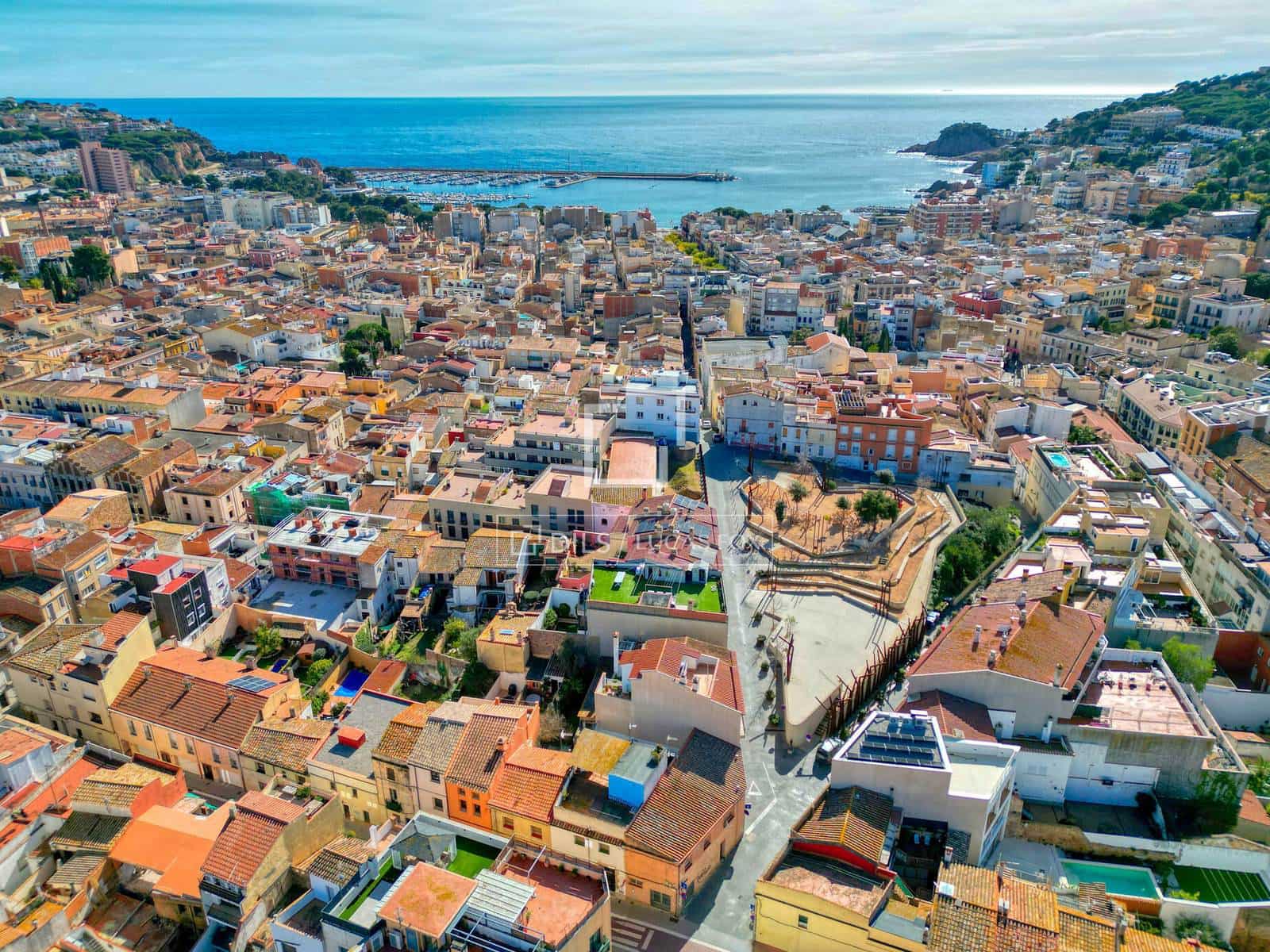 4 bedroom Villa for sale in Sant Feliu de Guixols - € 650,000 (Ref: 9606686)