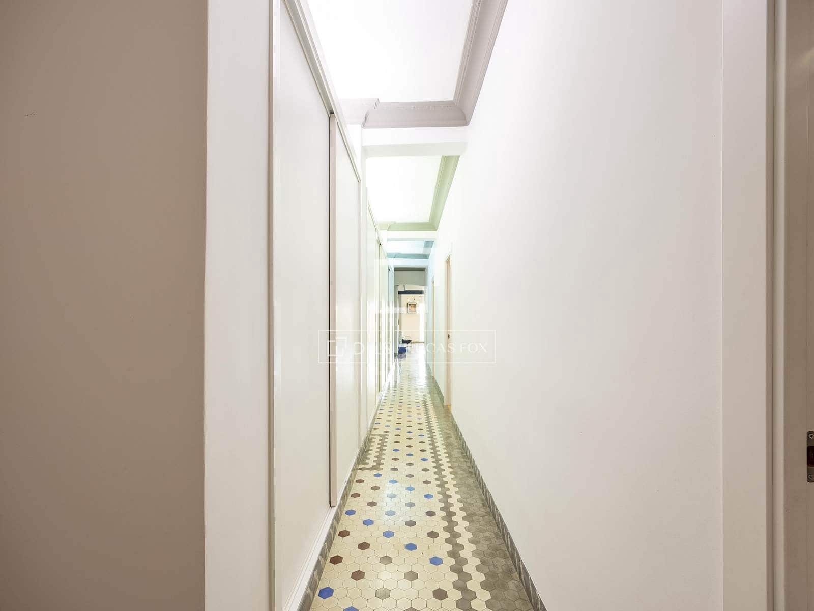 Appartement de 2 chambres à louer à Valence ville - 2 750 € (Ref: 9606794)