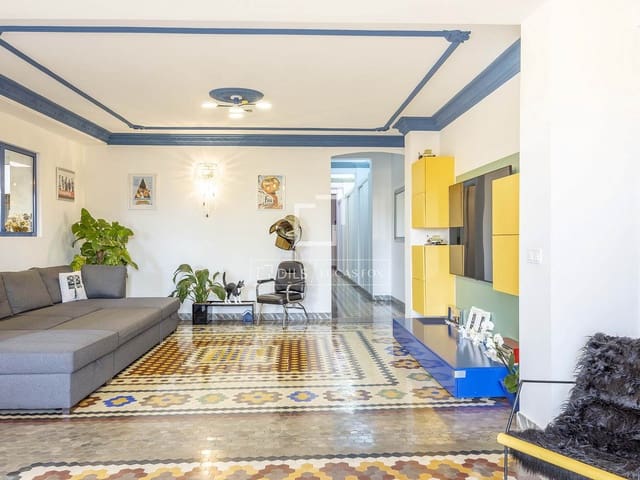 Appartement de 2 chambres à louer à Valence ville - 2 750 € (Ref: 9606794)