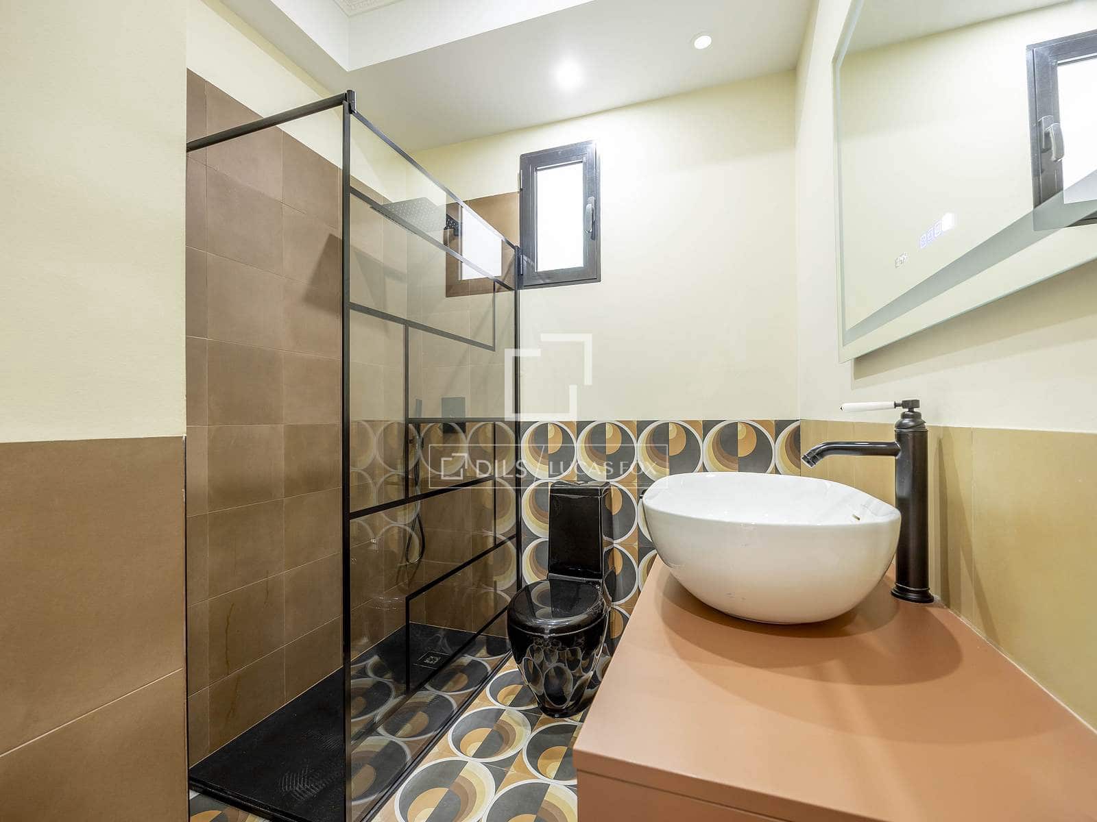 Appartement de 2 chambres à louer à Valence ville - 2 750 € (Ref: 9606794)