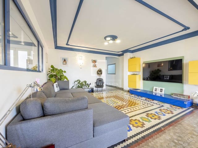 Appartement de 2 chambres à louer à Valence ville - 2 750 € (Ref: 9606794)