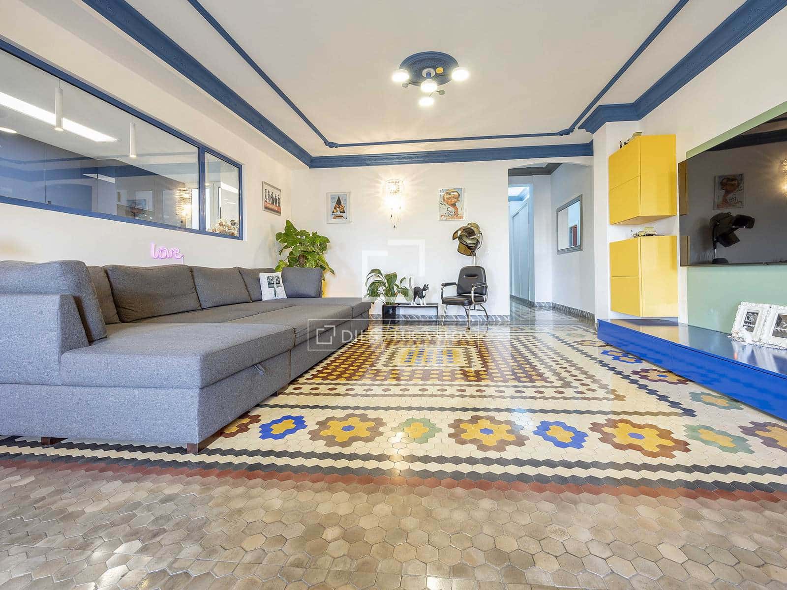 Appartement de 2 chambres à louer à Valence ville - 2 750 € (Ref: 9606794)