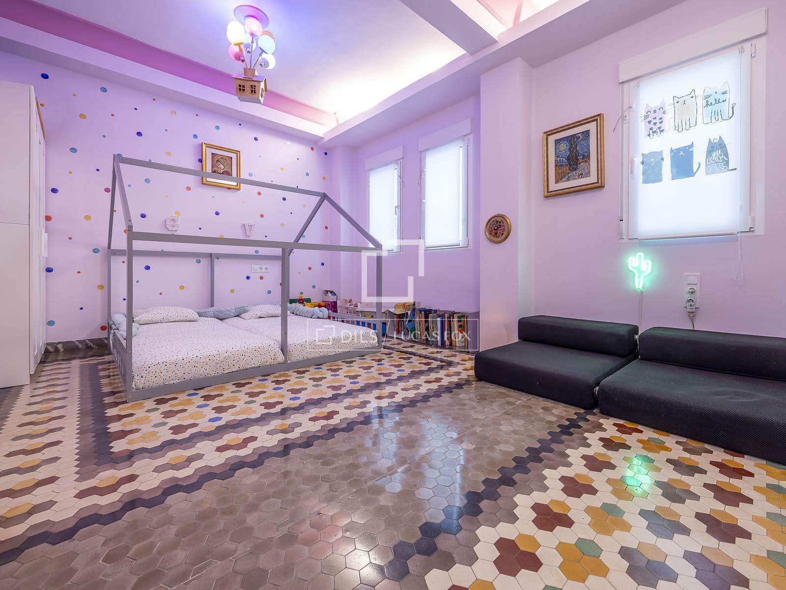 Appartement de 2 chambres à louer à Valence ville - 2 750 € (Ref: 9606794)