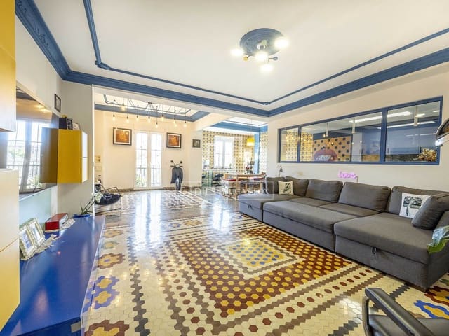 Appartement de 2 chambres à louer à Valence ville - 2 750 € (Ref: 9606794)