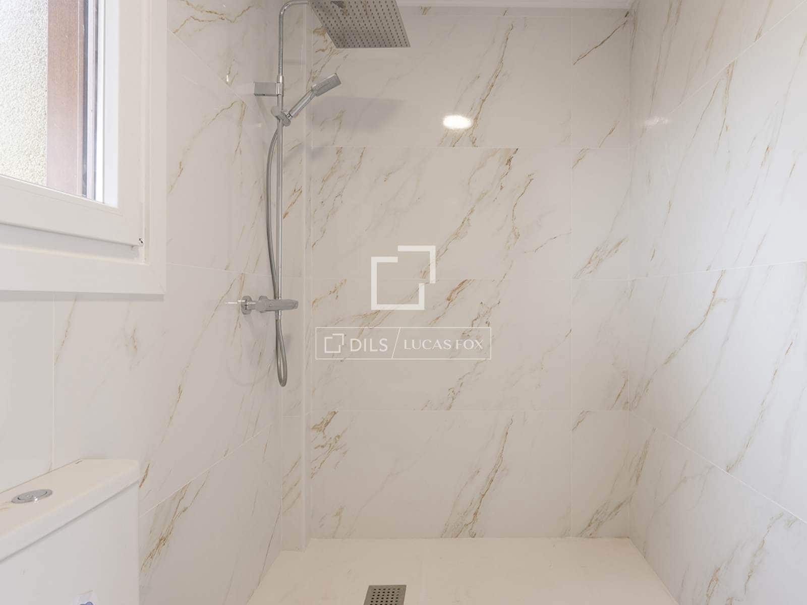 4 makuuhuone Huvila myytävänä paikassa Sanxenxo mukana 
autotalli - 1 100 000 € (Ref: 9606795)