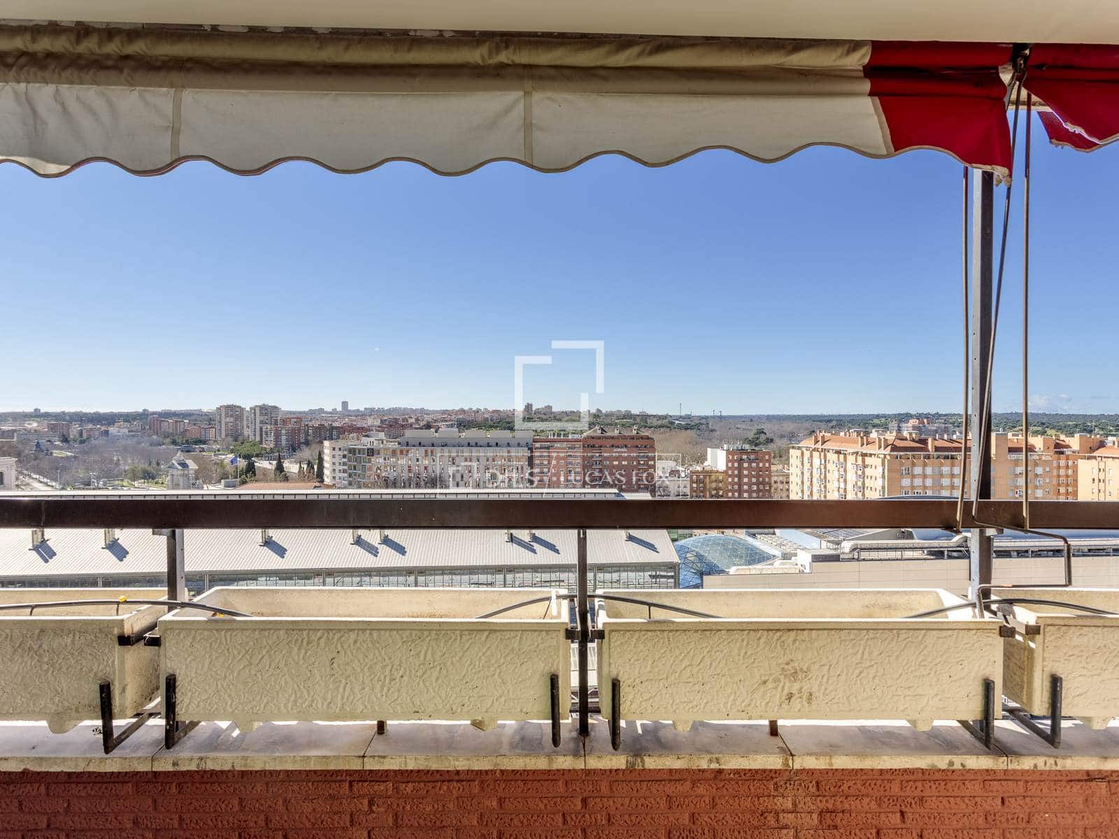 4 makuuhuone Huoneisto myytävänä paikassa Madrid kaupunki - 1 745 000 € (Ref: 9609921)