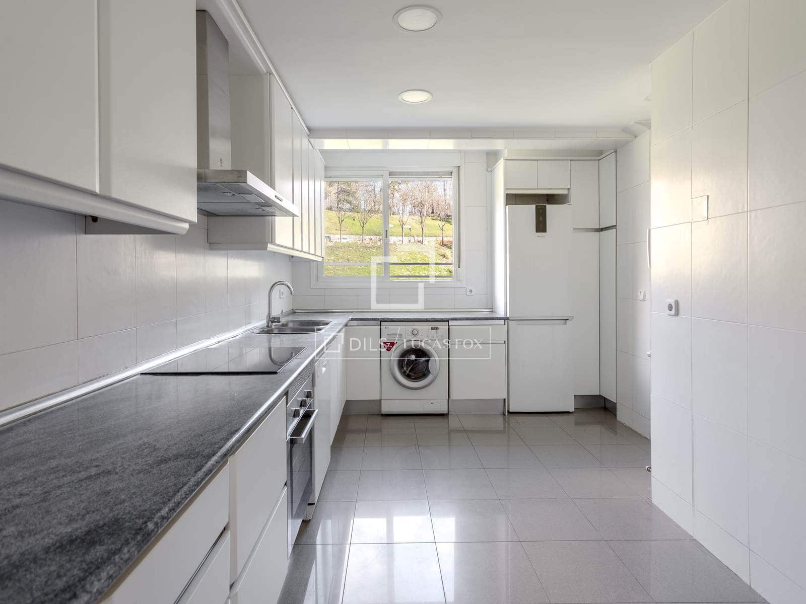 4 makuuhuone Huoneisto myytävänä paikassa Madrid kaupunki - 1 745 000 € (Ref: 9609921)