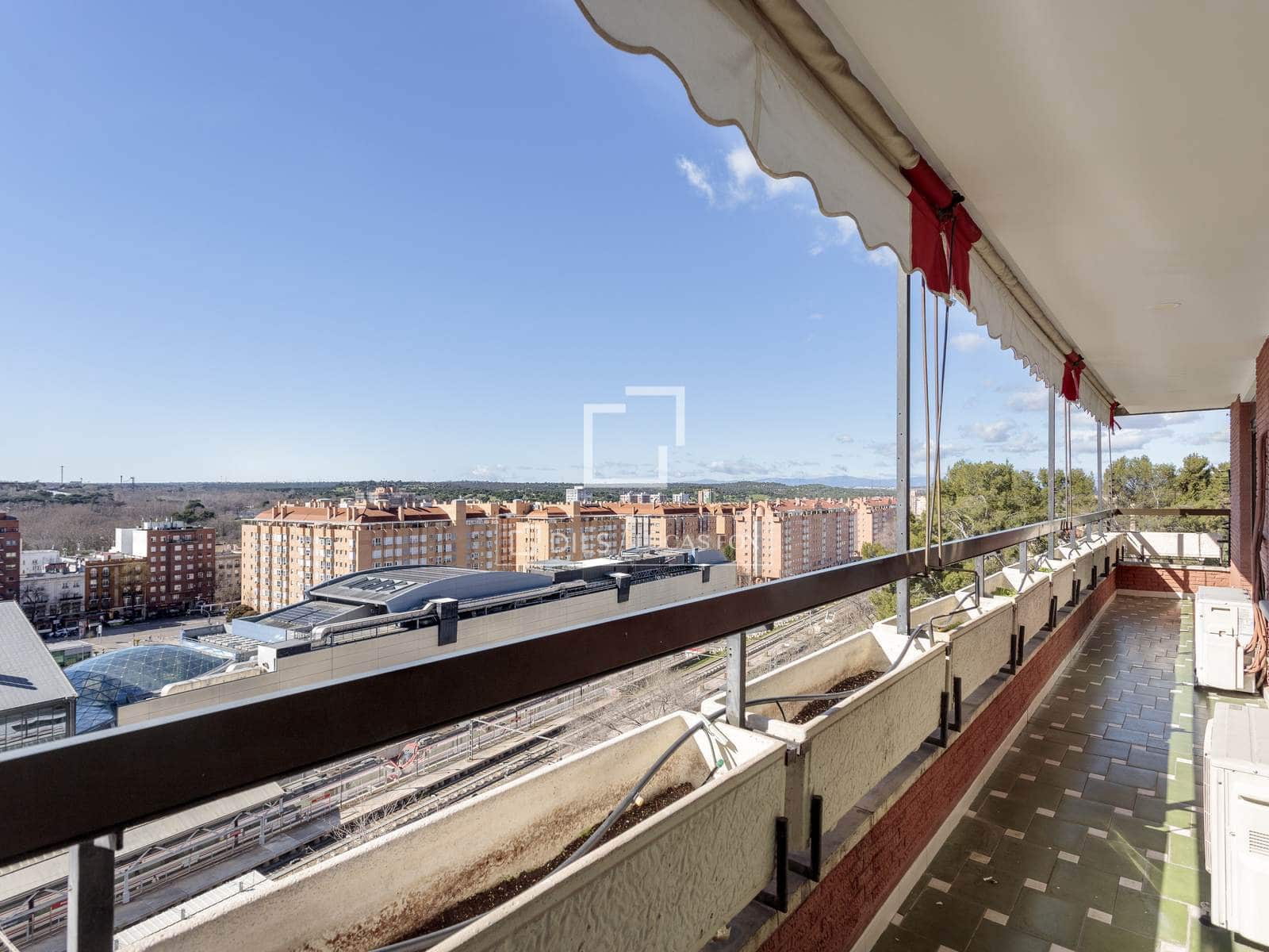 4 makuuhuone Huoneisto myytävänä paikassa Madrid kaupunki - 1 745 000 € (Ref: 9609921)