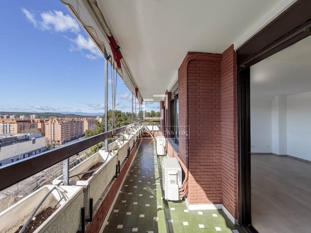 4 makuuhuone Huoneisto myytävänä paikassa Argüelles, Madrid kaupunki - 1 745 000 € (Ref: 9609921)