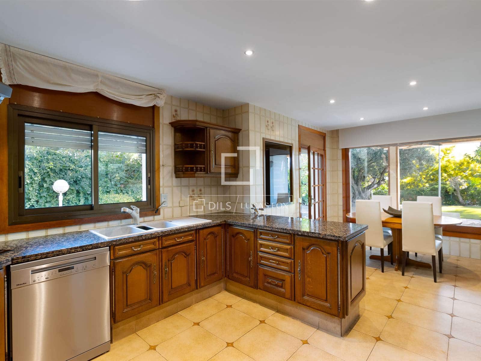 Chalet de 5 habitaciones en Alella en venta con piscina garaje - 1.900.000 € (Ref: 9610189)