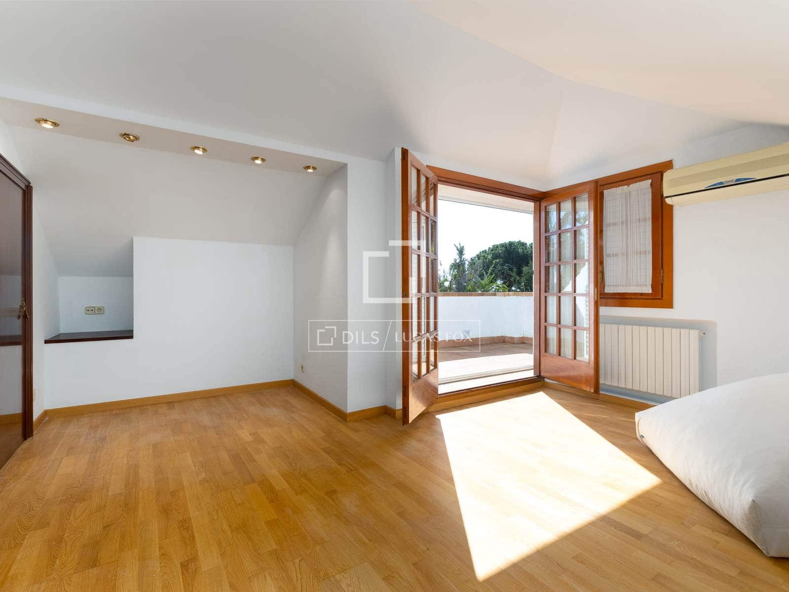 Chalet de 5 habitaciones en Alella en venta con piscina garaje - 1.900.000 € (Ref: 9610189)