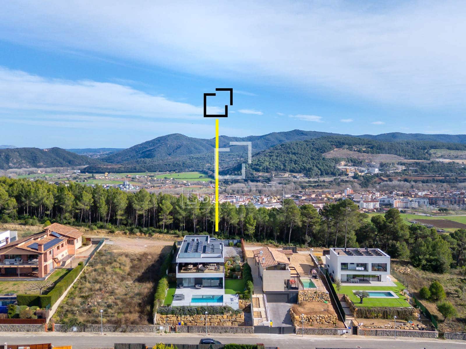 4 Zimmer Villa zu verkaufen in Sant Julia de Ramis mit Pool - 1.350.000 € (Ref: 9610190)