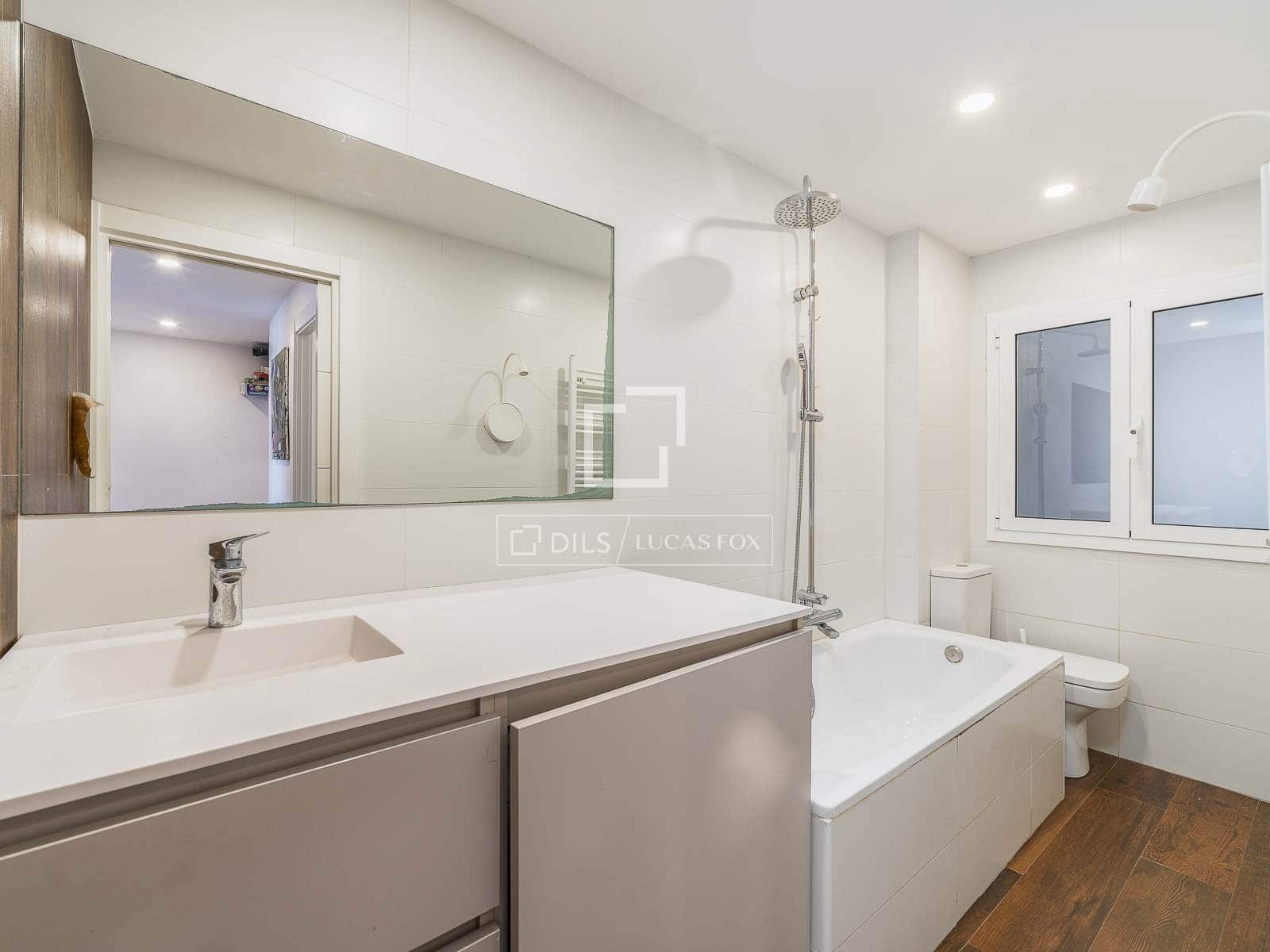 Apartamento de 3 habitaciones en Barcelona ciudad en venta - 645.000 € (Ref: 9610326)