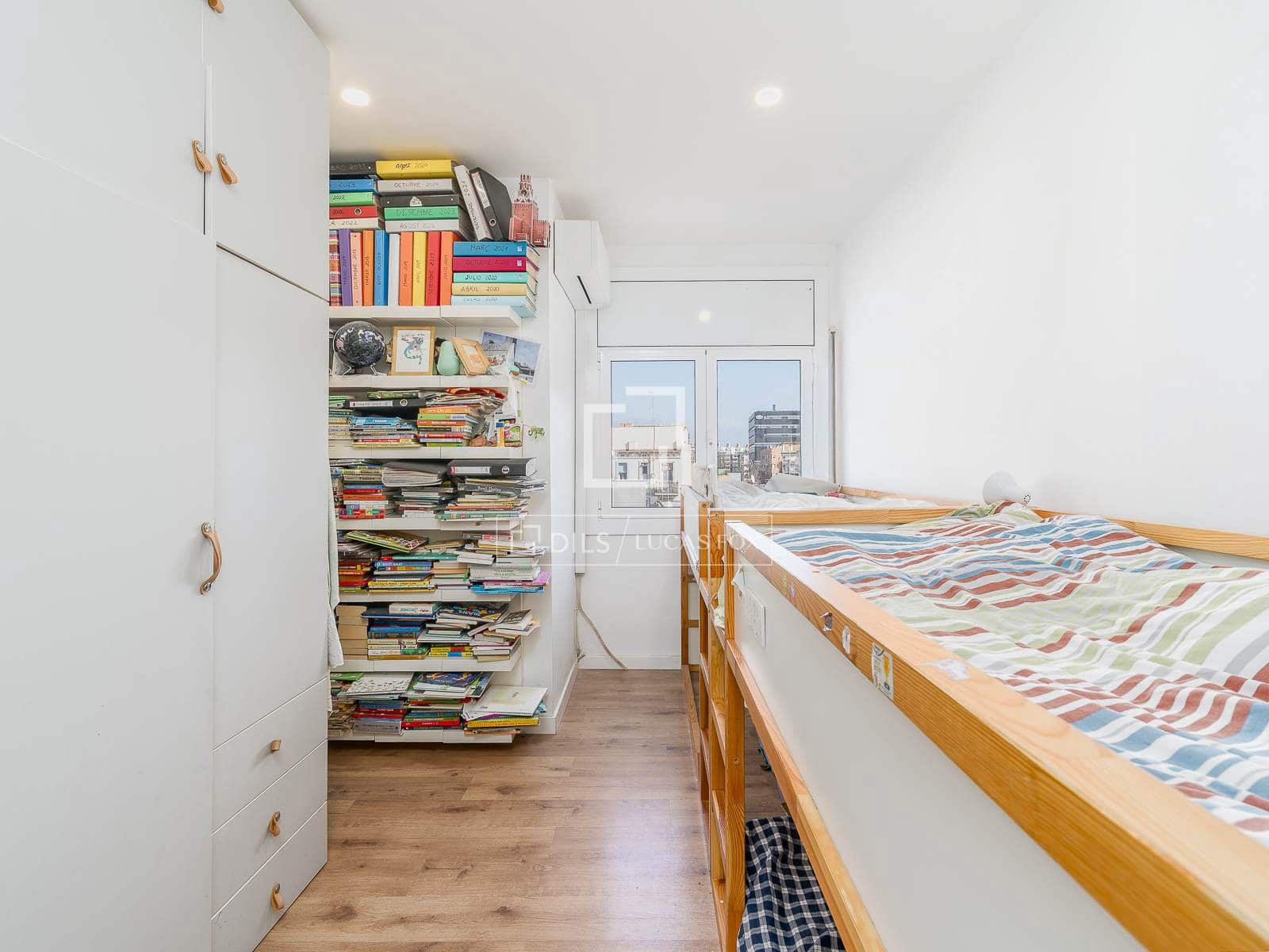 Apartamento de 3 habitaciones en Barcelona ciudad en venta - 645.000 € (Ref: 9610326)