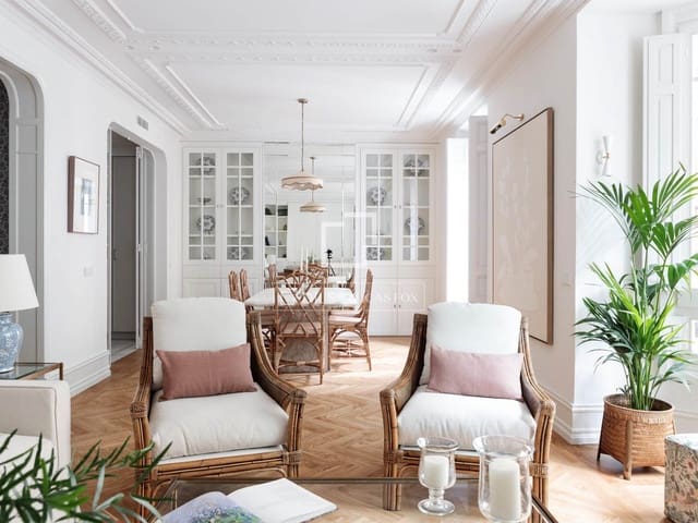 3 soverom Leilighet til salgs i Almagro, Madrid by - € 3 950 000 (Ref: 9610327)