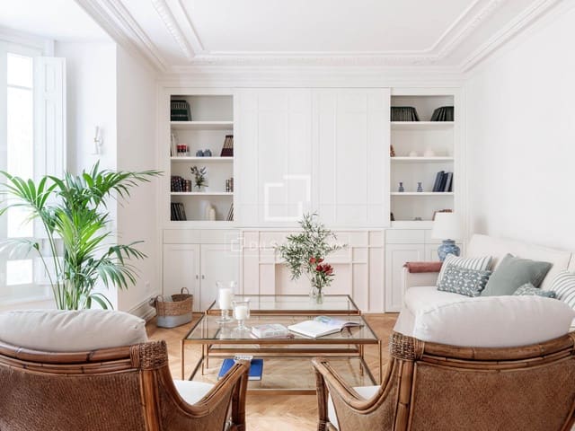 3 soverom Leilighet til salgs i Almagro, Madrid by - € 3 950 000 (Ref: 9610327)