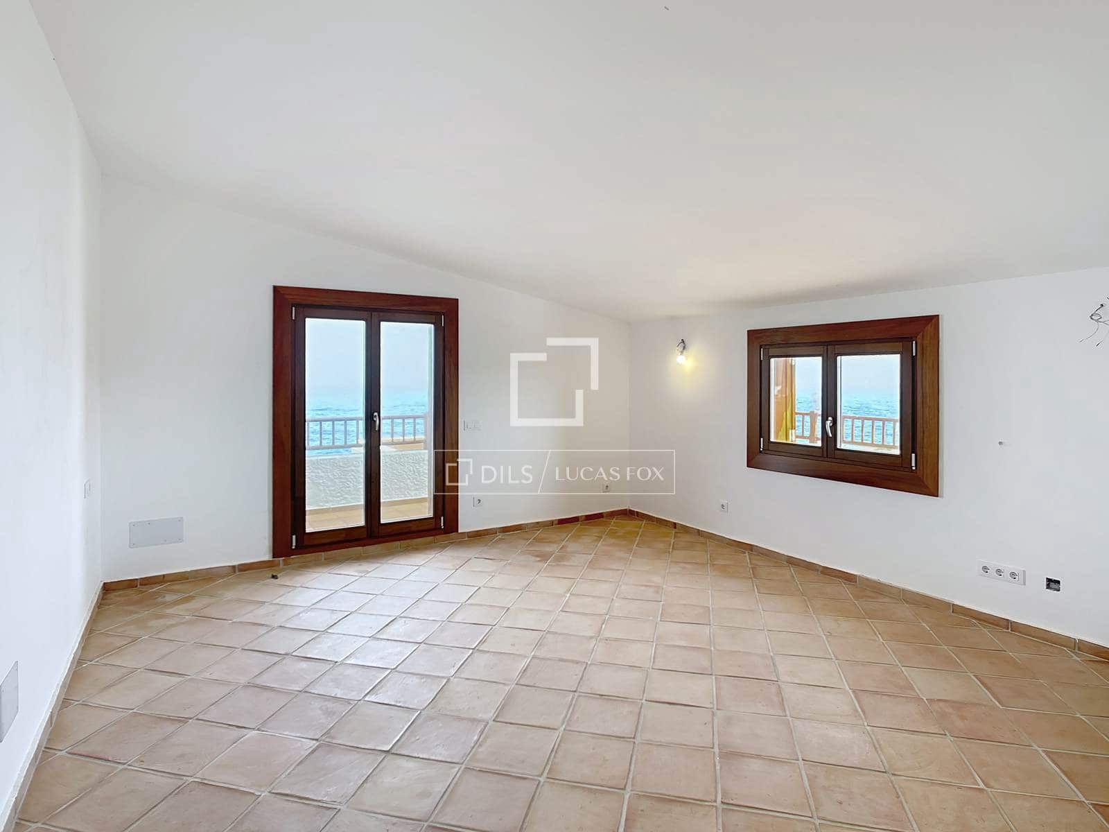 5 makuuhuone Huvila myytävänä paikassa Ciutadella de Menorca mukana uima-altaan 
autotalli - 3 800 000 € (Ref: 9610328)