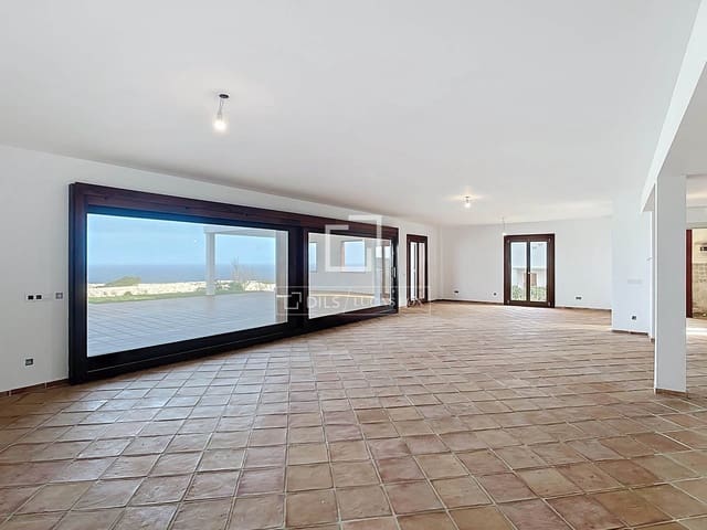 5 makuuhuone Huvila myytävänä paikassa Ciutadella de Menorca mukana uima-altaan 
autotalli - 3 800 000 € (Ref: 9610328)