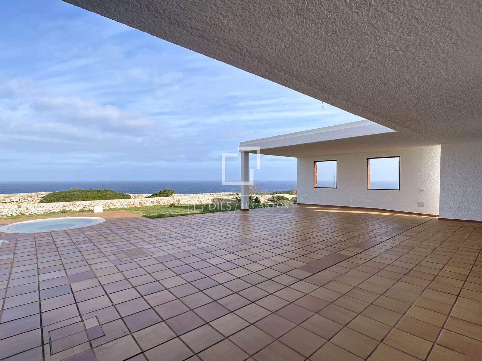 5 makuuhuone Huvila myytävänä paikassa Ciutadella de Menorca mukana uima-altaan 
autotalli - 3 800 000 € (Ref: 9610328)