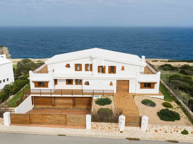 5 makuuhuone Huvila myytävänä paikassa Ciutadella de Menorca mukana uima-altaan 
autotalli - 3 800 000 € (Ref: 9610328)