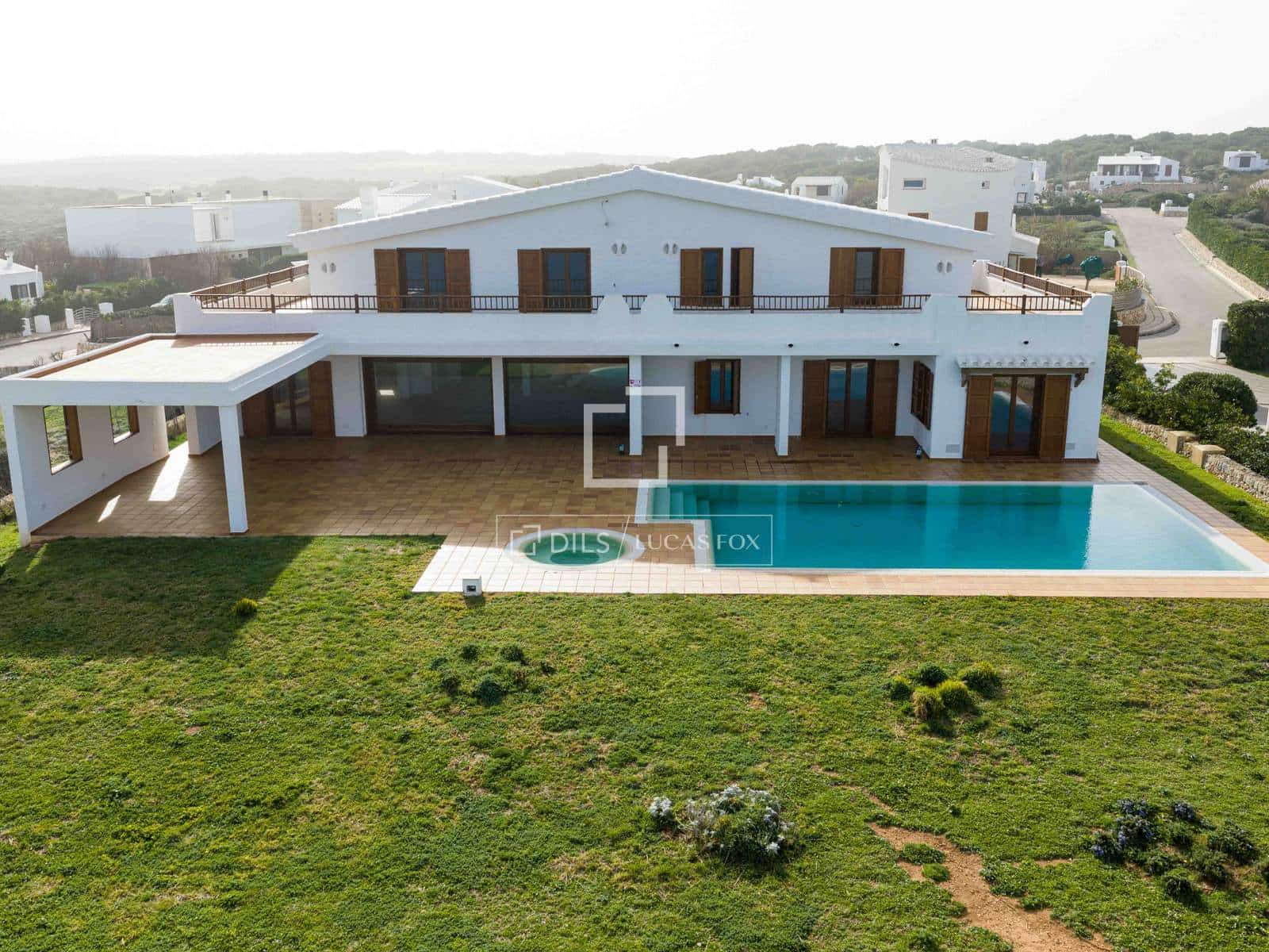 5 makuuhuone Huvila myytävänä paikassa Ciutadella de Menorca mukana uima-altaan 
autotalli - 3 800 000 € (Ref: 9610328)