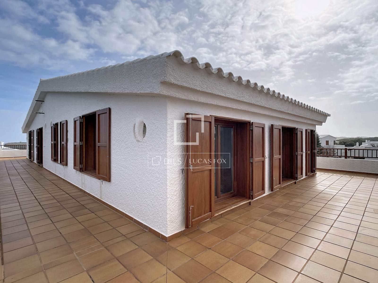 5 makuuhuone Huvila myytävänä paikassa Ciutadella de Menorca mukana uima-altaan 
autotalli - 3 800 000 € (Ref: 9610328)