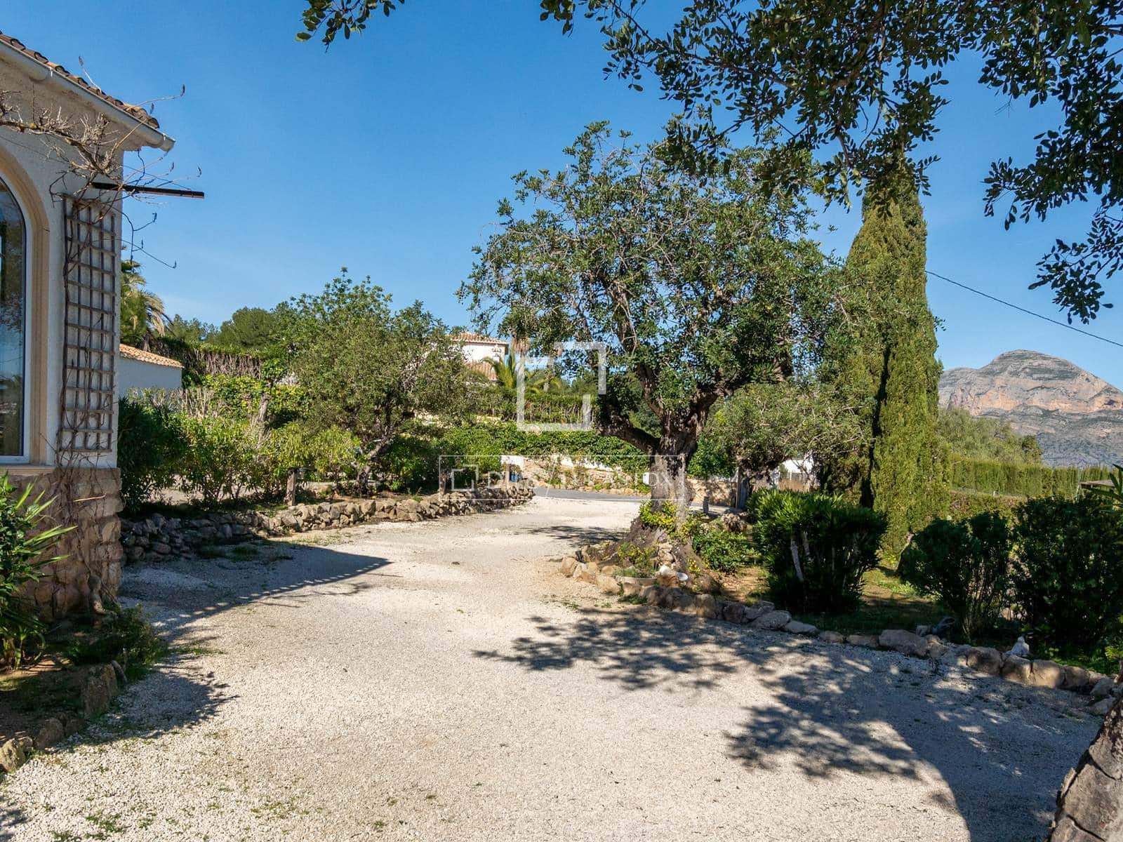 5 sypialnia Willa na sprzedaż w Javea / Xabia z basenem garażem - 1 595 000 € (Ref: 9610329)