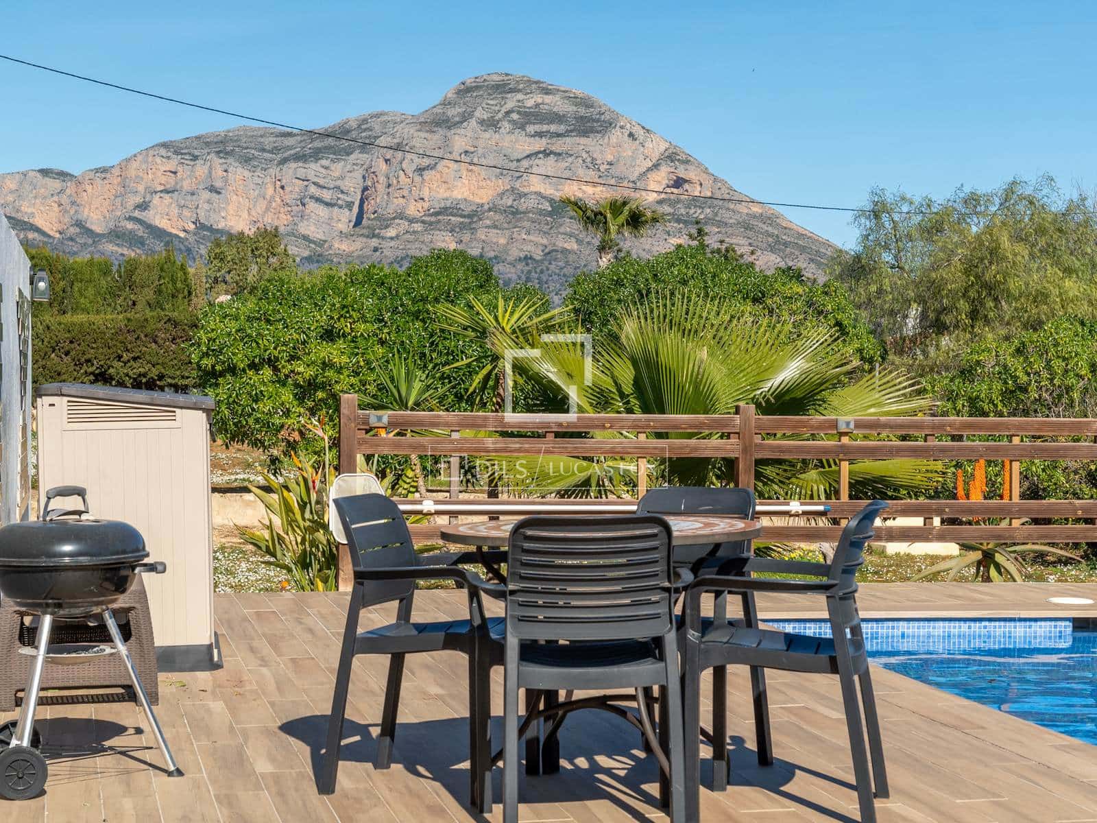 5 sypialnia Willa na sprzedaż w Javea / Xabia z basenem garażem - 1 595 000 € (Ref: 9610329)