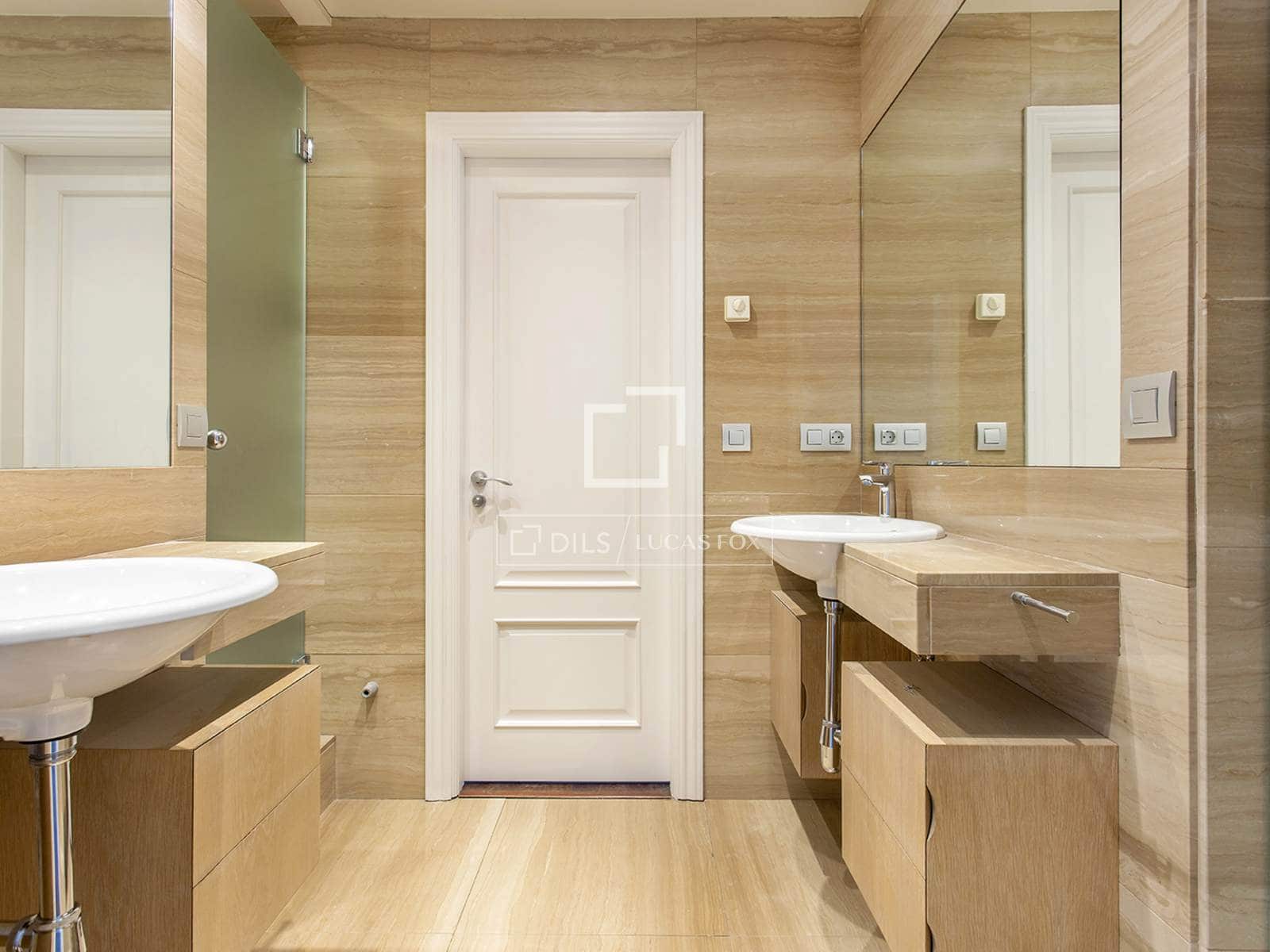 4 slaapkamer Appartement te huur in Barcelona stad - € 6.740 (Ref: 9611970)