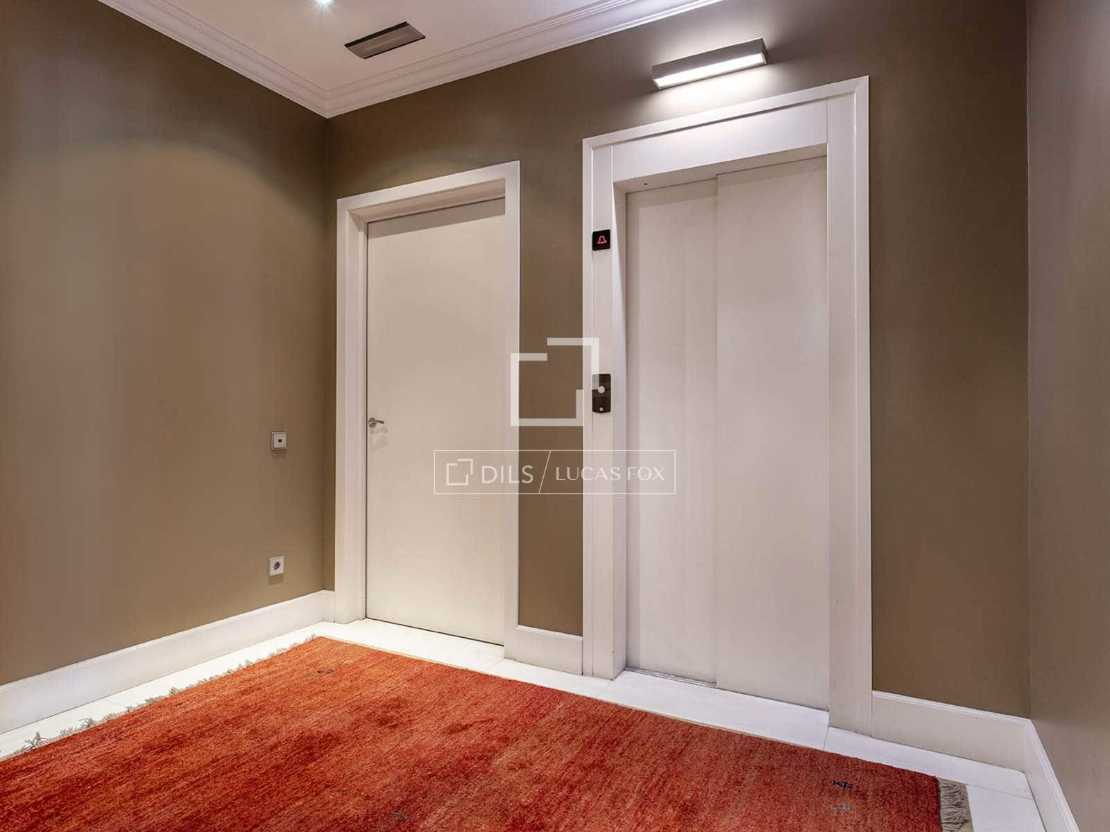 4 slaapkamer Appartement te huur in Barcelona stad - € 6.740 (Ref: 9611970)